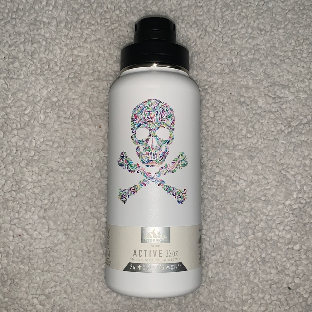 LIMITED EDITION HydraPeak Skull 32 oz Bottle With Lid